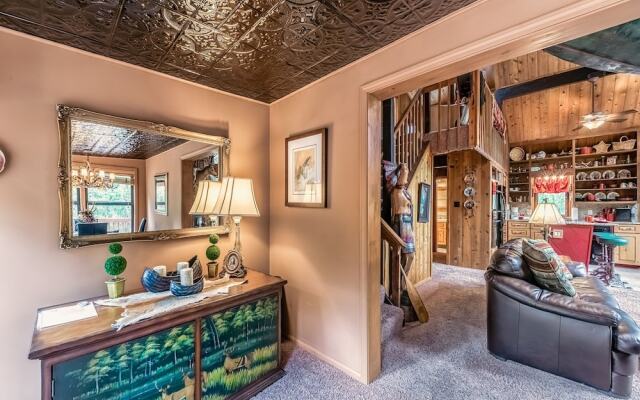 Paradise on the River by Vtrips