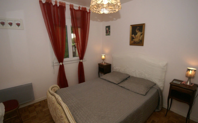 Snug holiday home in Denneville Plage near beach