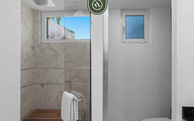 Amazing 1 BR Condo in Romantic Zone - Pool - Gym
