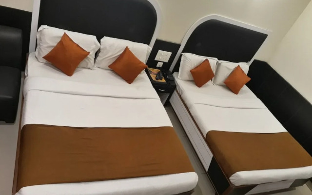 Hotel Vishal Plaza