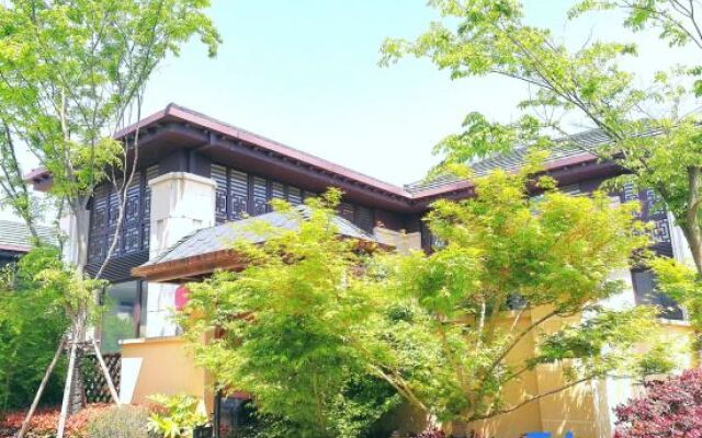 Shanghai Xiangxu Holiday Villa (Dongping National Forest Park)