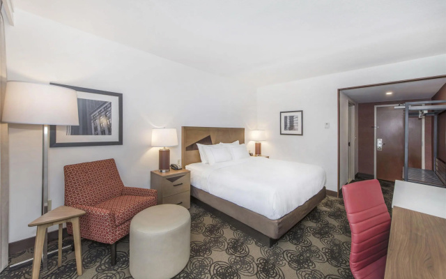 DoubleTree by Hilton Raleigh - Cary