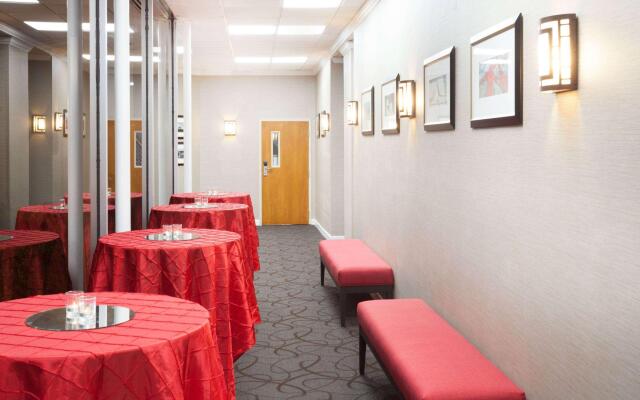 Ramada Plaza by Wyndham Chicago North Shore