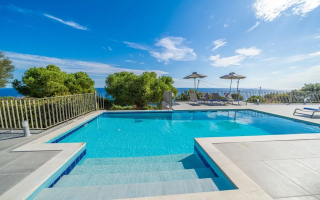Villa Niki With Swimming Pool