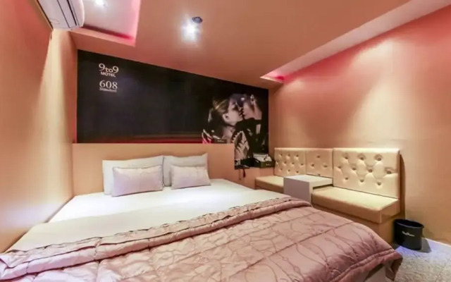 9to9 Motel