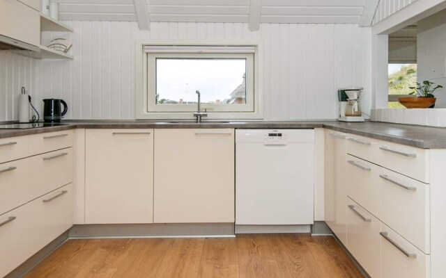 Cozy Holiday Home in Henne With Whirlpool