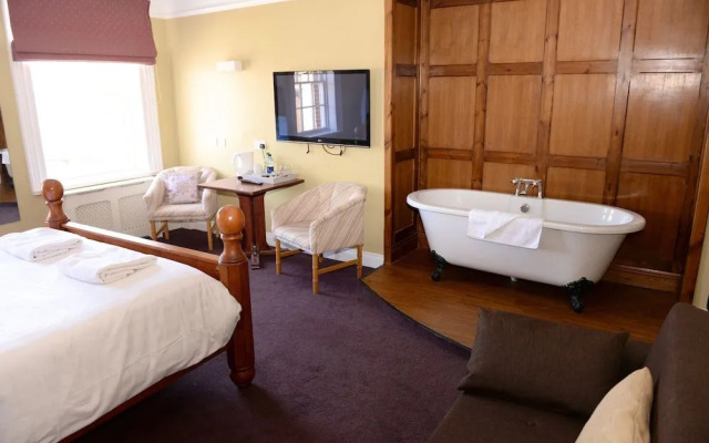 Limes Hotel