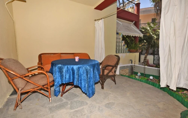 Demi Maisonette