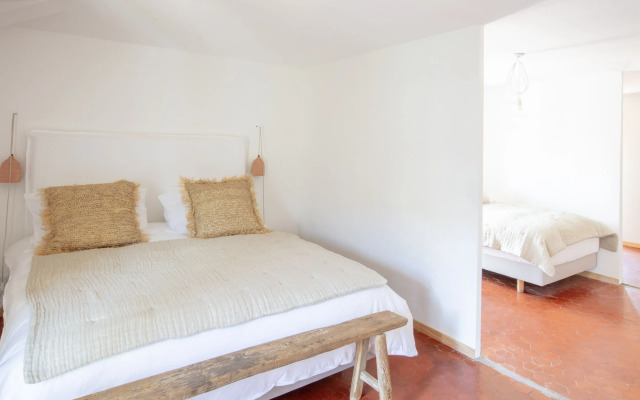 La Bâtisse en Blanc