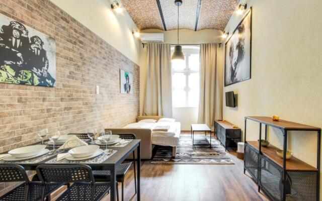 d.Five Jewish Quarter Loft