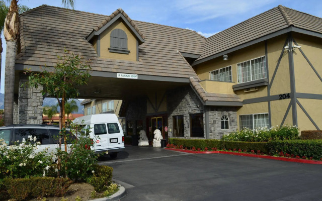 Folk Inn Ontario Airport