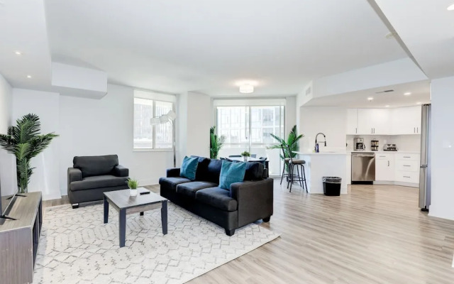 Elegant 2BR Apartment - Minutes to D.C.
