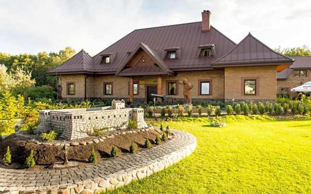 Hotel Trylogia