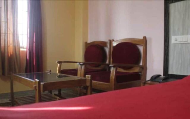 OYO Rooms Rajmahal Square 2