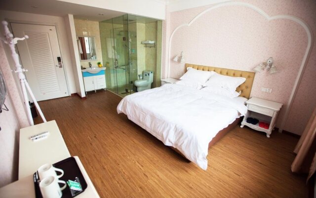 93 Hikers Hostel