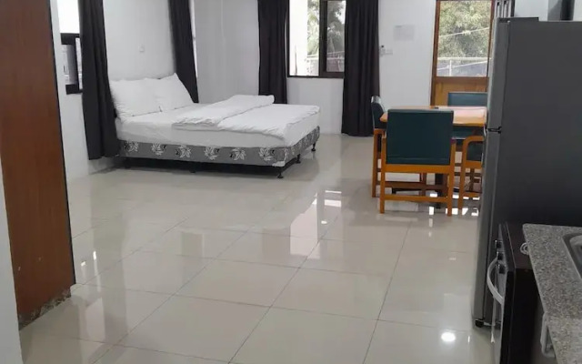 White Diamond Apartment