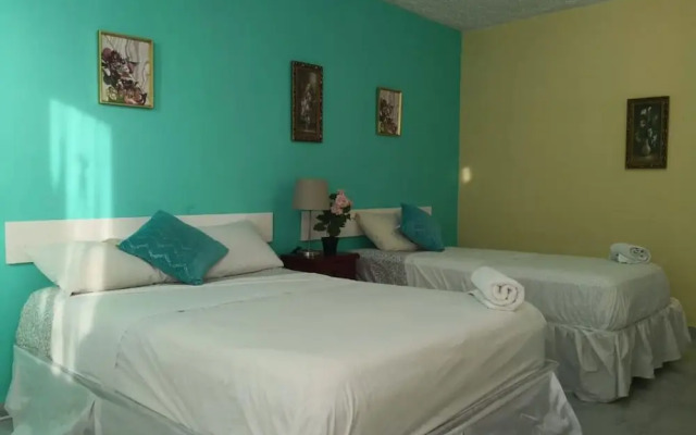 Jerusalem of Cancun Pansion Apts.