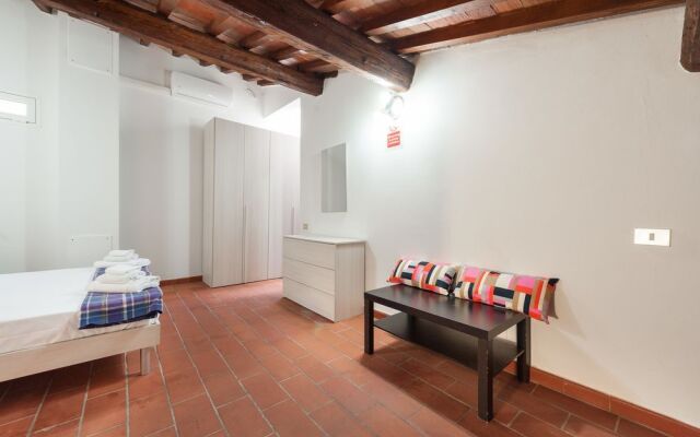 Short-let Florence Apartment Parione