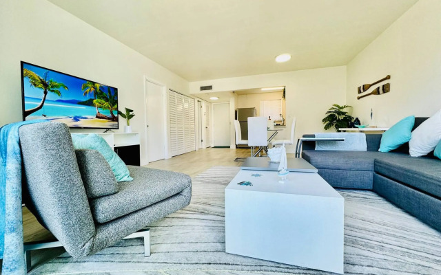 Waterfront 1BR Parking Walk to the Beach