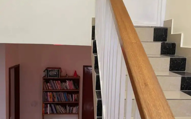 Room-nshuti Spacious Quiet Rm For Short