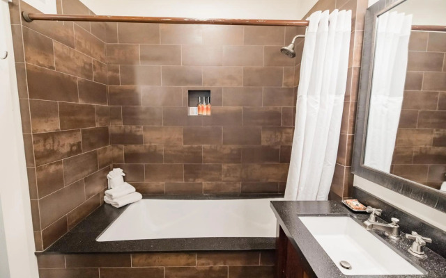 Lumeria Maui Educational Retreat Center