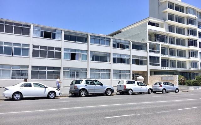 Sandringham Bachelor Beach Road