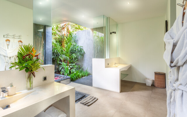 2BR Villa Alice Dua in Seminyak