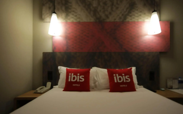 ibis Shanghai Chengshan Road Hotel