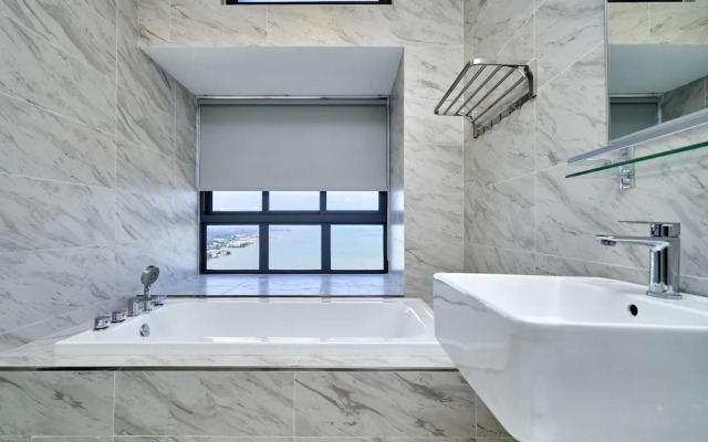 OYO Home 935 Breathtaking Studio Imperio Residence