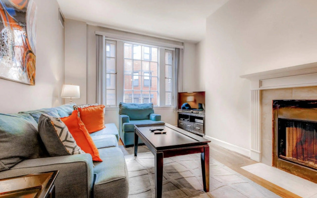 Global Luxury Suites at Main Street