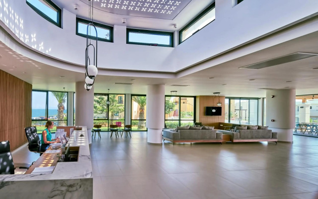 Silver Beach Hotel