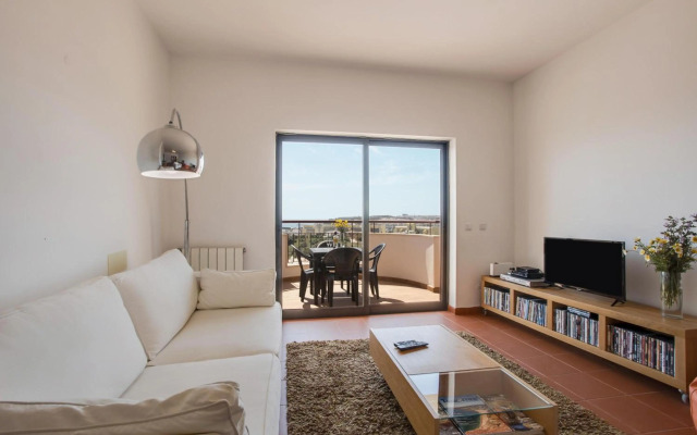 Meia Praia Beach Apartment