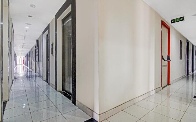 OYO 90330 Sultan Premiere Easton Park