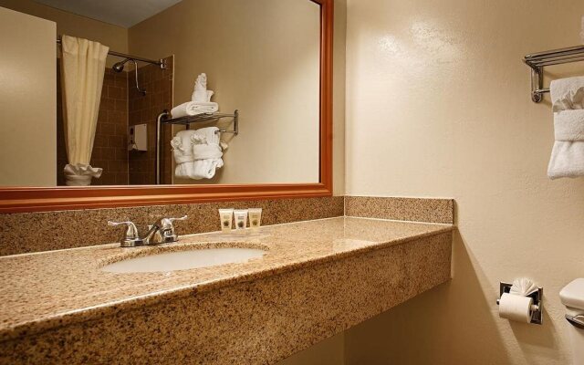 Clarion Hotel Bakersfield North