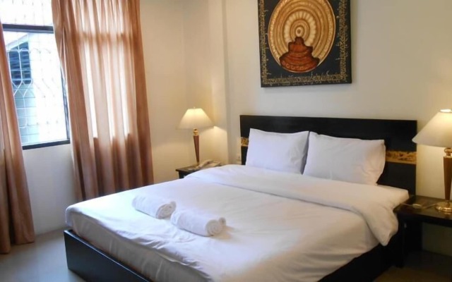 The Bang Khun Phrom Suites