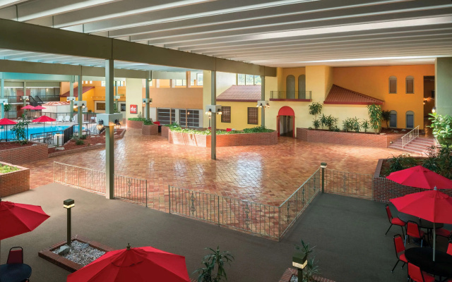 Ramada by Wyndham Indiana