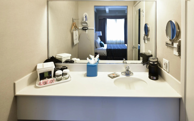 City Center Inn & Suites