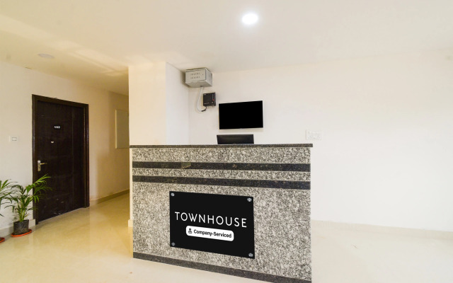 Super Townhouse Golden Temple Manikonda