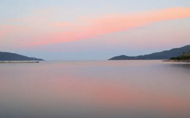 Sunrise Bay Apartments