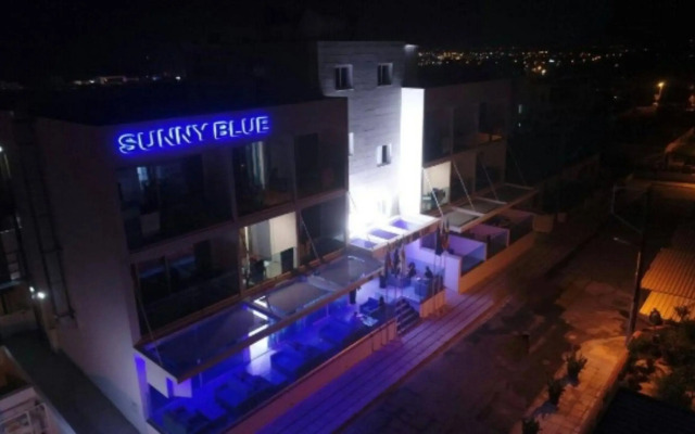 Sunny Blue Hotel