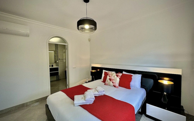 Quarteira Premium Villa by Homing