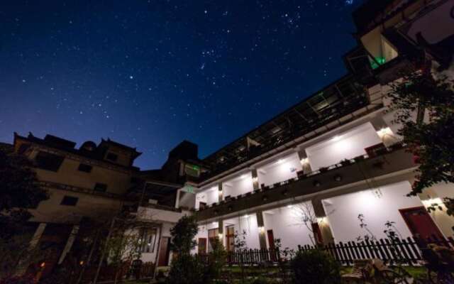 Dali Linghai Xiangyue Inn