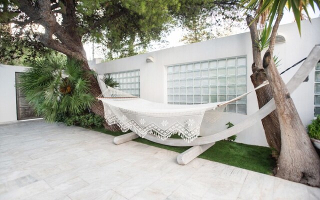 Perfect Athenian Villa