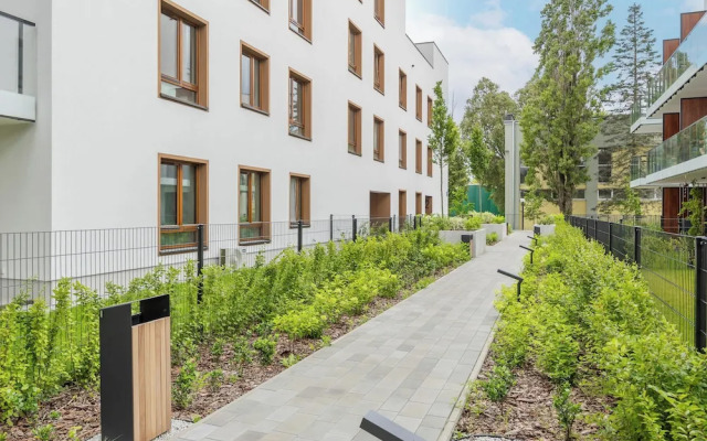 Workspace With Parking by Renters