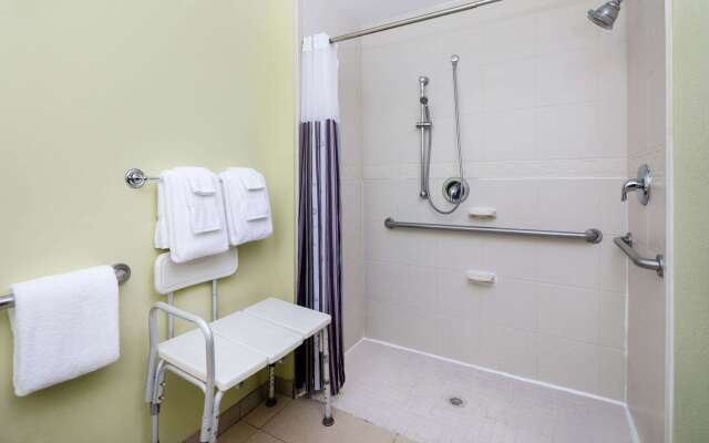 La Quinta Inn & Suites by Wyndham Hinesville - Fort Stewart