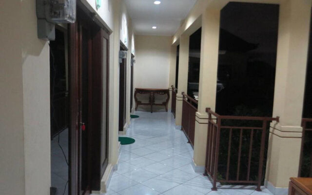 Sari Buana Bed & Breakfast