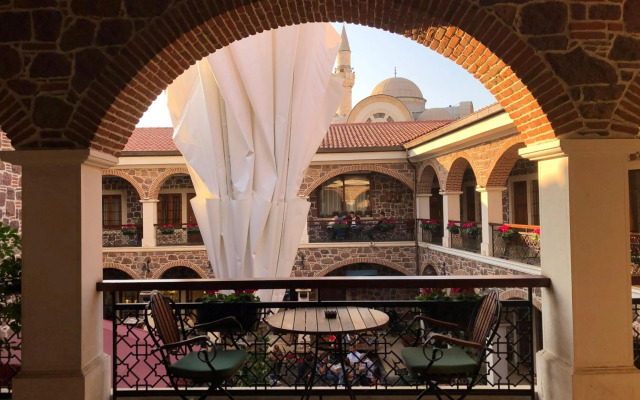 L'Agora Old Town Hotel & Bazaar