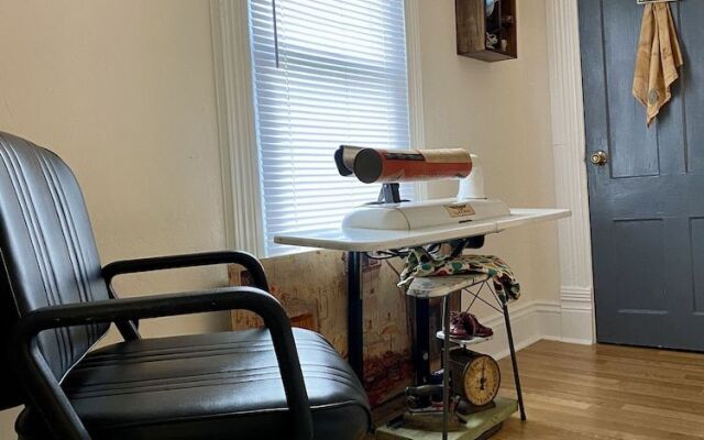 Charming Apartment in the Heart of Oshkosh