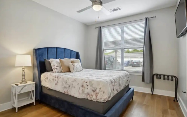 River House Apartments