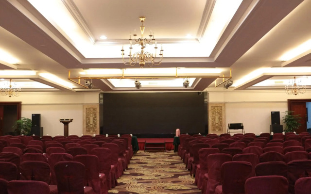 Royal Marina Plaza